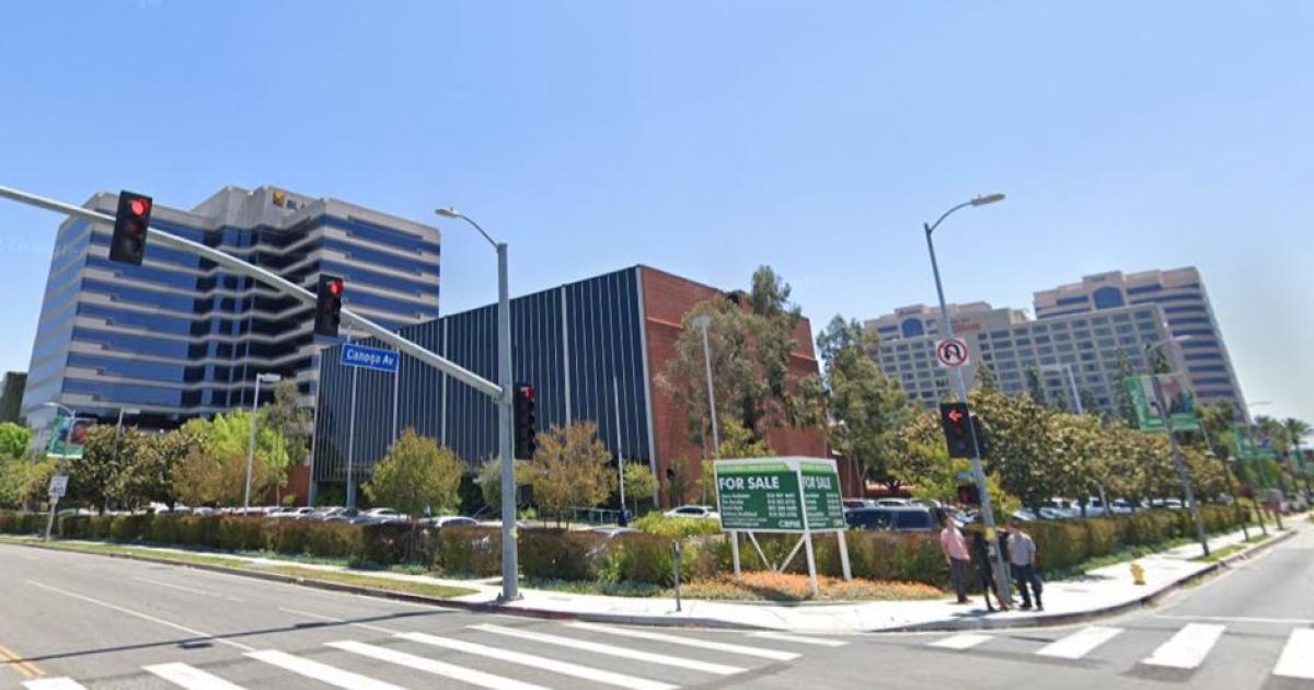 6464 canoga avenue street view